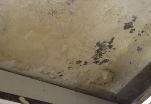 崇明阳台漏水维修公司分享下崇明卫生间渗水维修需要注意哪些问题。